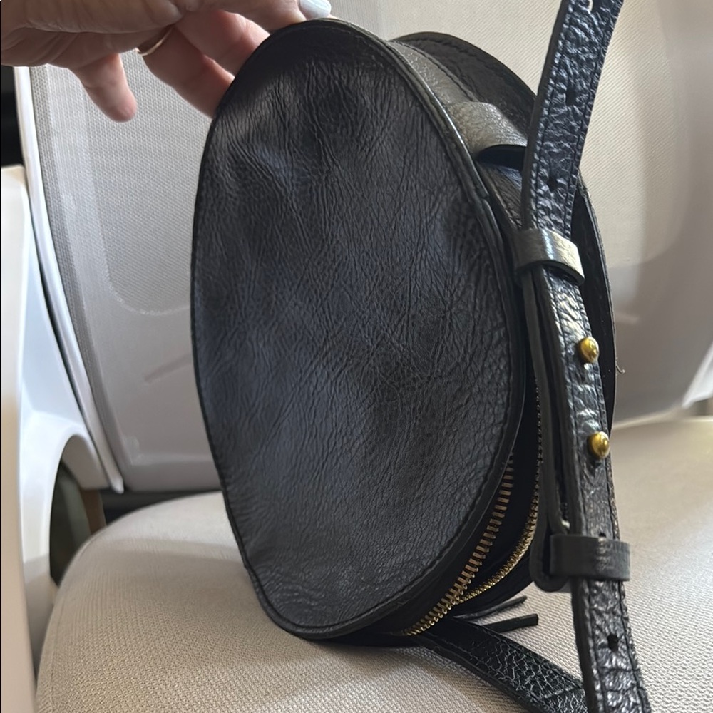 Madewell Black Crossbody Bag Simple Circle Tamborine